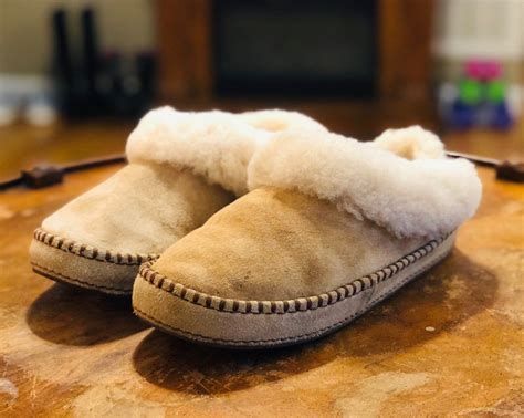 Ugg amulet of comfort slippers